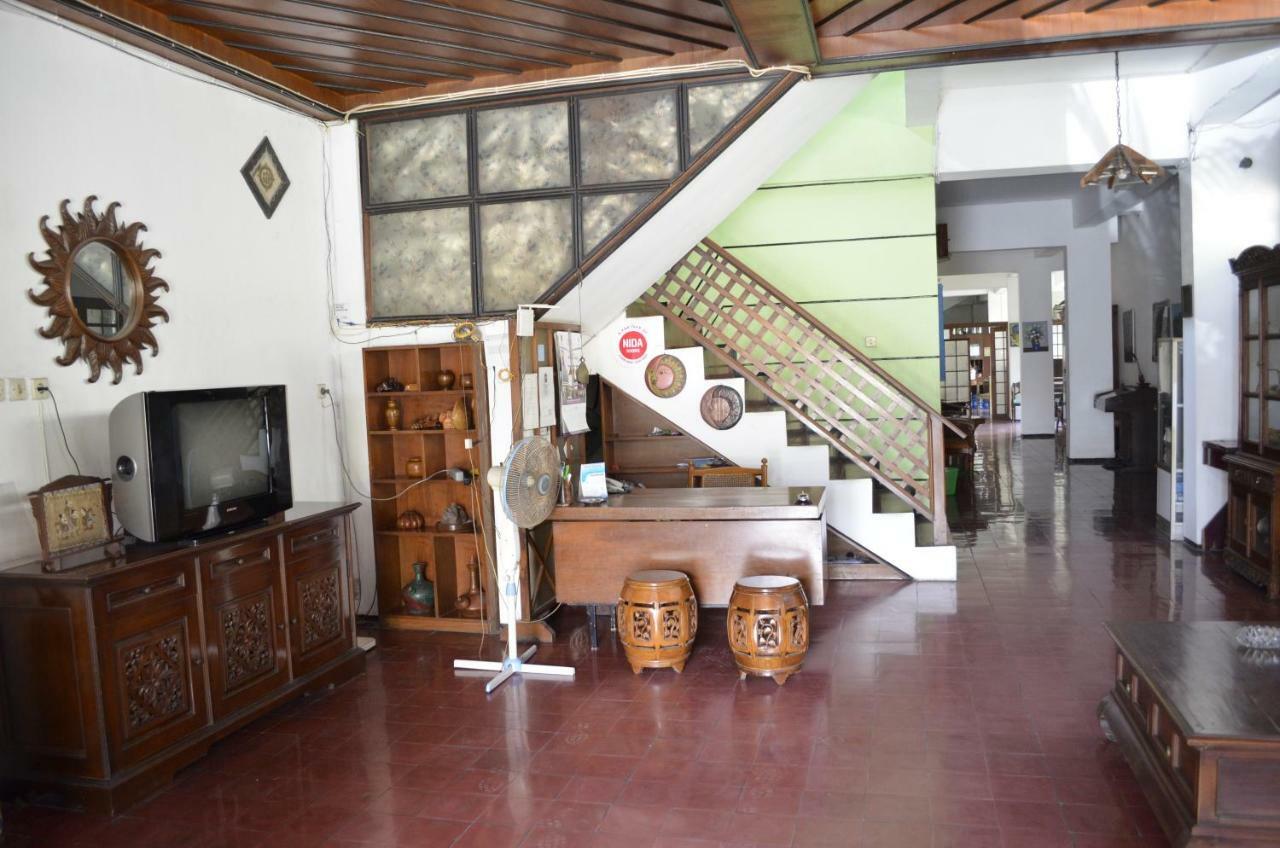 Sartika Hotel Prawirotaman Yogyakarta Exterior foto